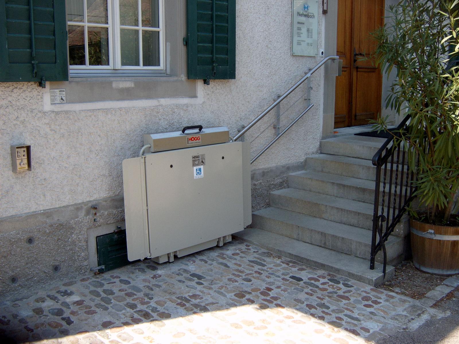 Gebrauchte Plattformlifte für gerade Treppen Gebrauchte Plattformlifte für gerade Treppen