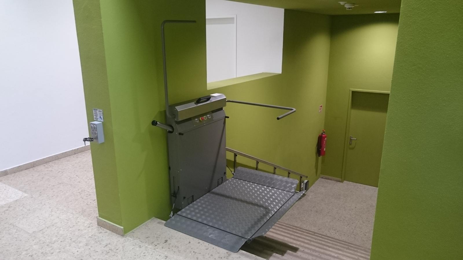 Gebrauchte Plattformlifte für gerade Treppen Gebrauchte Plattformlifte für gerade Treppen