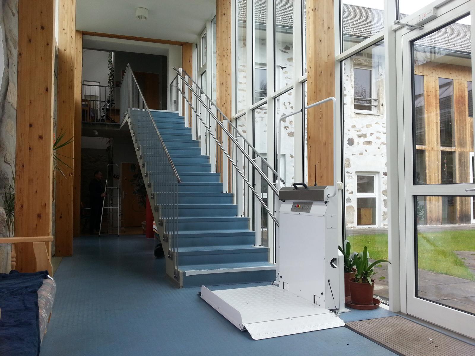 Gebrauchte Plattformlifte für gerade Treppen Gebrauchte Plattformlifte für gerade Treppen