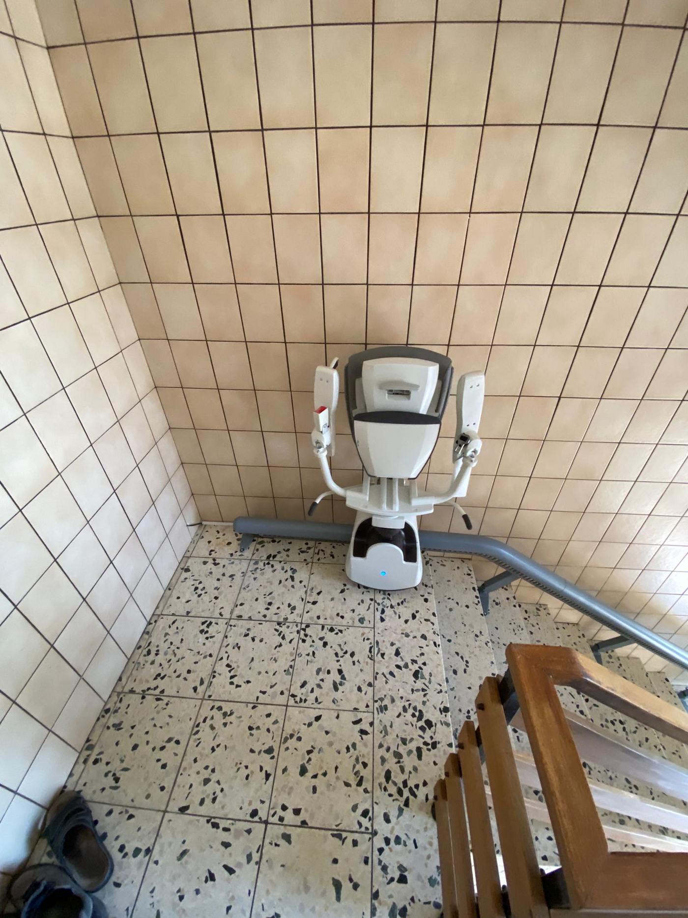 Gebrauchte Treppenlifte für gerade Treppen Gebrauchte Treppenlifte für gerade Treppen