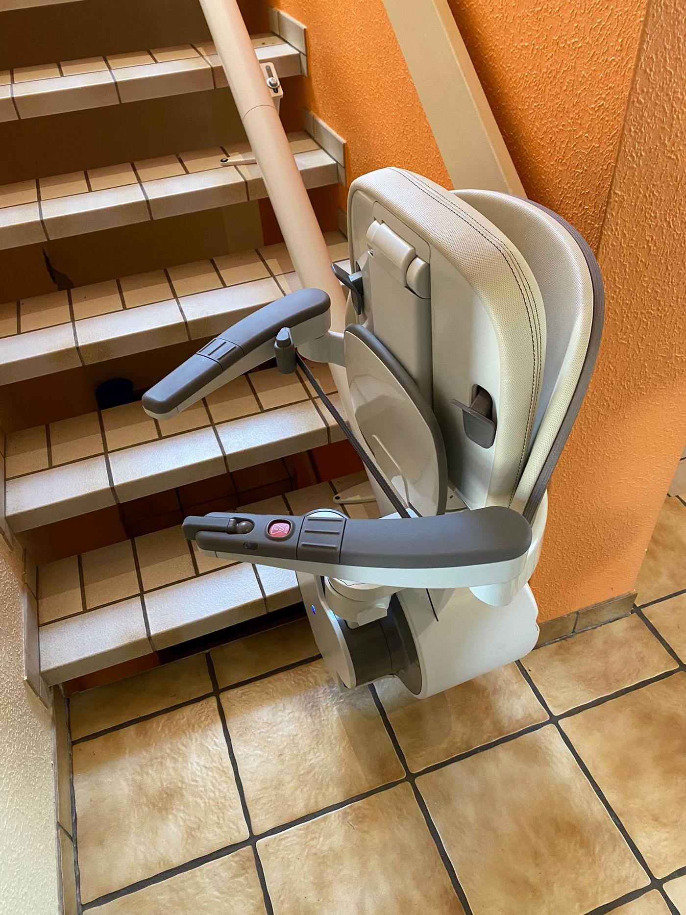 Gebrauchte Treppenlifte für gerade Treppen Gebrauchte Treppenlifte für gerade Treppen