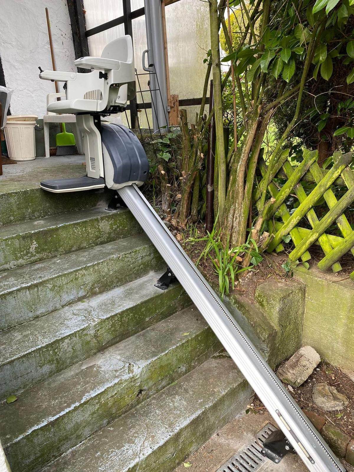 Treppenlift für den Außenbereich Treppenlift für den Außenbereich